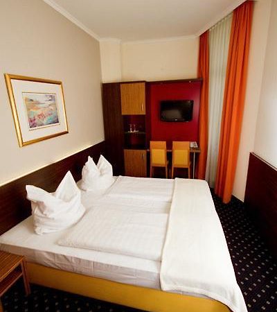 Hotel Tourist فرانكفورت المظهر الخارجي الصورة