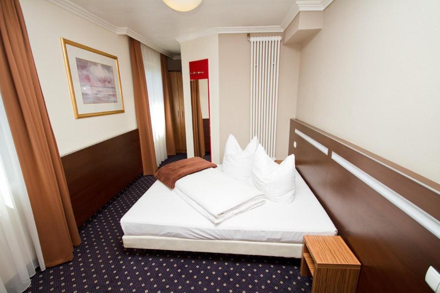 Hotel Tourist فرانكفورت الغرفة الصورة