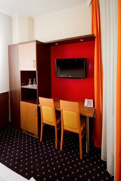Hotel Tourist فرانكفورت المظهر الخارجي الصورة