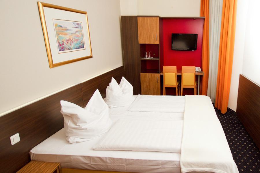 Hotel Tourist فرانكفورت المظهر الخارجي الصورة